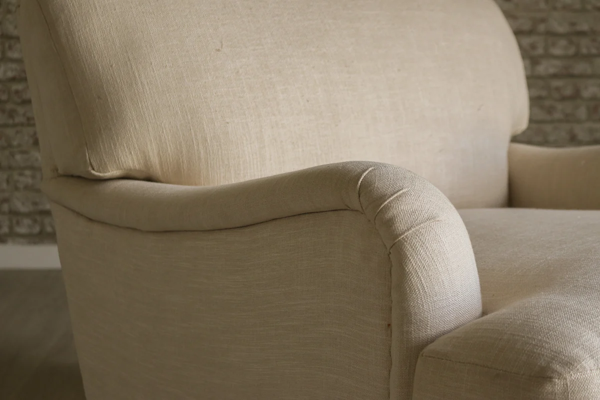 The Georgian two seater sofa thumbnail 6
