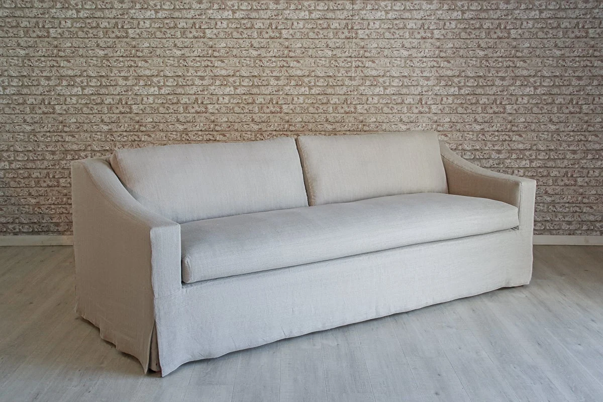 The Hadley sofa thumbnail 3
